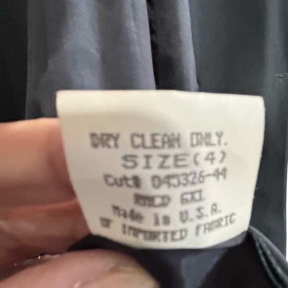 Laundry by Shelli Segal Black Tuxedo Pre-Owned Great Condition Worn once. - Picture 3 of 5